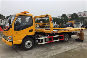 哈尔滨哪里有拖车服务